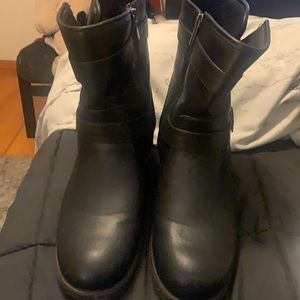 Size 13w women’s boots